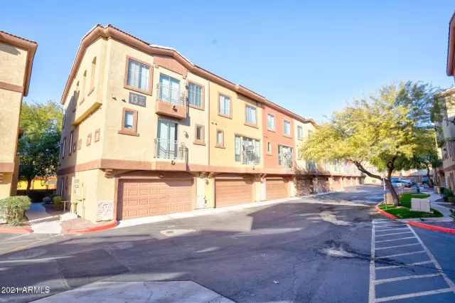 MLS: 6181272 Condo For Sale