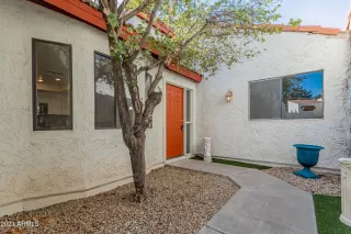 Photo #2: 6181315 Listing