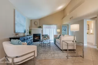 Photo #5: 6181315 Listing