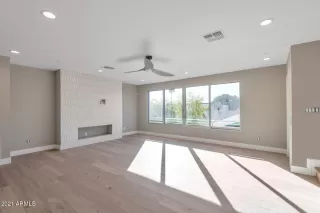 Photo #4: 6181320 Listing