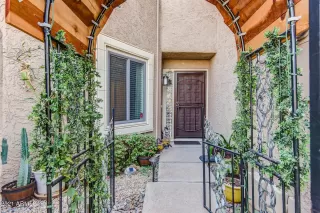 Photo #2: 6181385 Listing