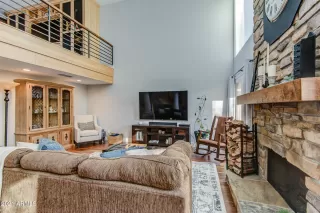 Photo #6: 6181385 Listing