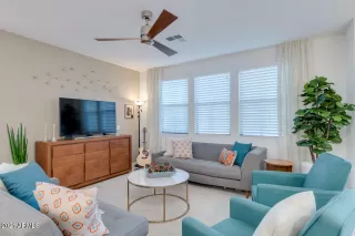 Photo #2: 6181401 Listing