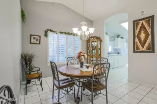 Photo #4: 6181521 Listing