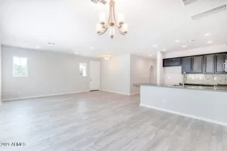 Photo #2: 6181658 Listing 