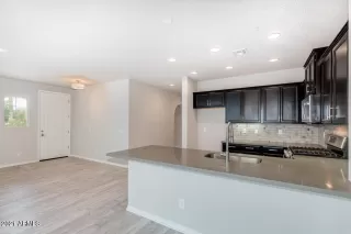 Photo #3: 6181658 Listing 