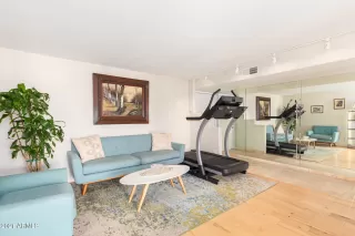 Photo #5: 6181813 Listing