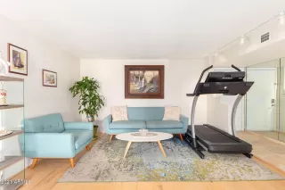 Photo #6: 6181813 Listing