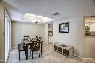 Photo #4: 6181998 Listing