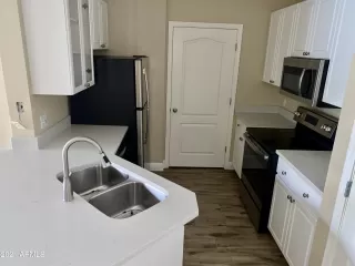 Photo #4: 6182196 Listing 