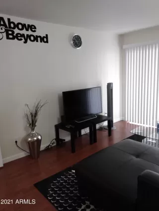 Photo #4: 6182393 Listing