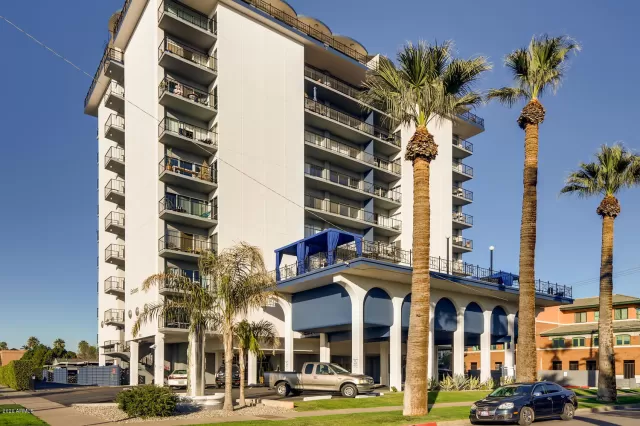 MLS: 6182594 Condo For Sale