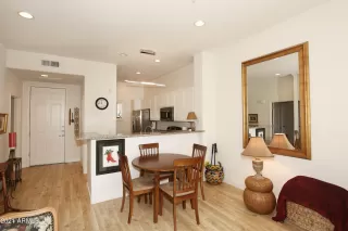 Photo #5: 6182899 Listing 