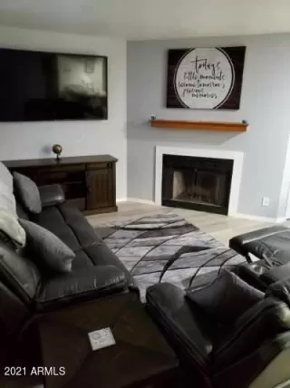 Photo #6: 6183007 Listing