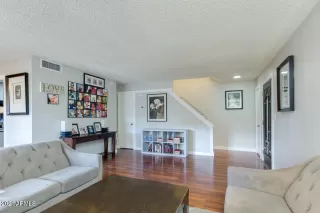 Photo #2: 6183147 Listing