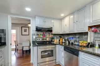 Photo #6: 6183147 Listing