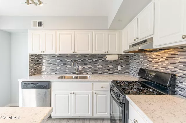 MLS: 6183259 Condo For Sale