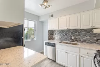 Photo #1: 6183259 Listing