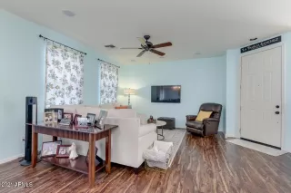 Photo #4: 6183540 Listing