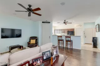 Photo #5: 6183540 Listing