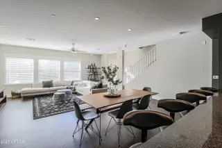 Photo #1: 6183635 Listing