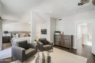 Photo #2: 6183635 Listing