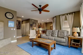 Photo #4: 6183699 Listing