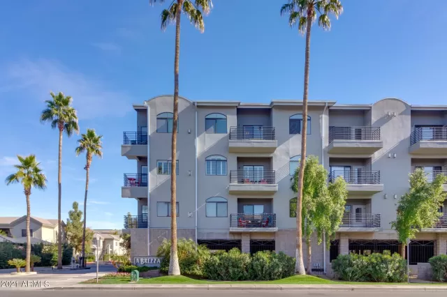 MLS: 6183745 Condo For Sale