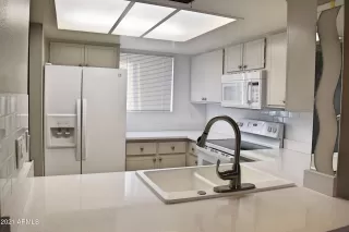 Photo #2: 6183746 Listing 