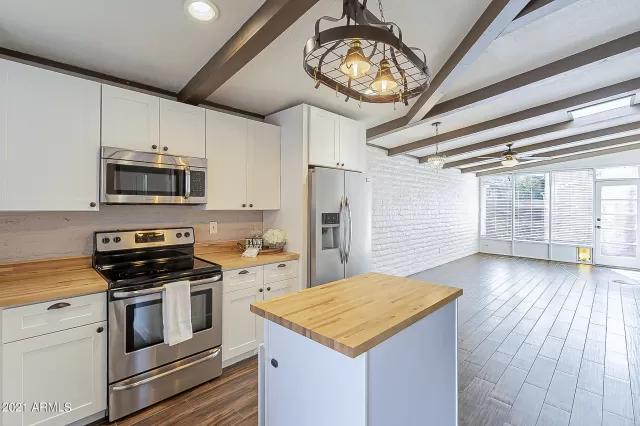 MLS: 6183822 Condo For Sale