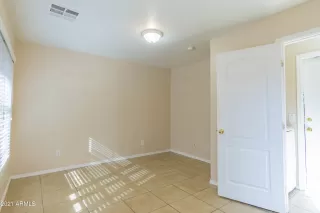 Photo #5: 6183908 Listing