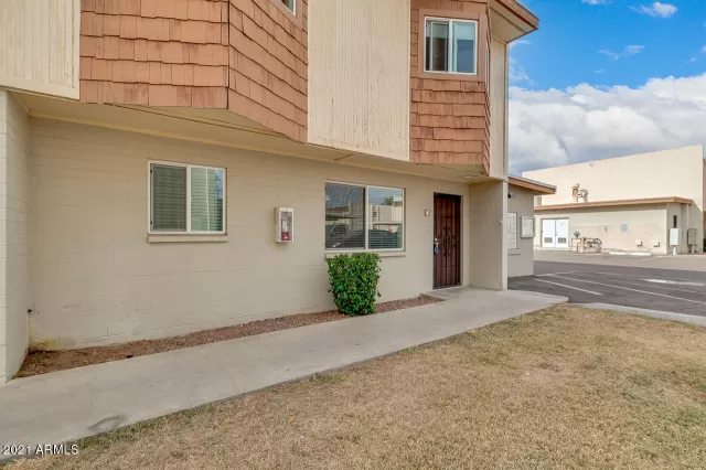 MLS: 6184056 Condo For Sale