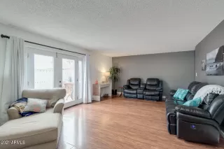 Photo #2: 6184056 Listing