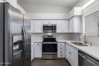 Photo #3: 6184159 Listing