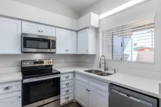 Photo #4: 6184159 Listing