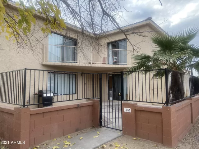 MLS: 6184229 Condo For Sale