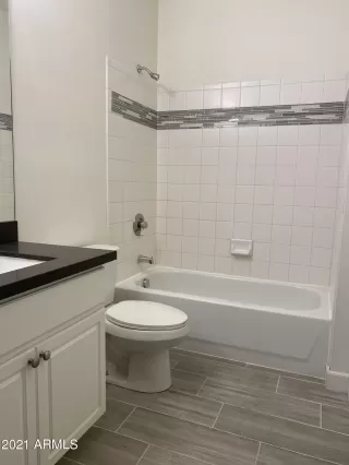 Photo #6: 6184279 Listing 