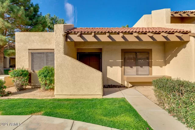 MLS: 6184300 Condo For Sale