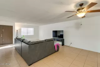 Photo #4: 6184300 Listing