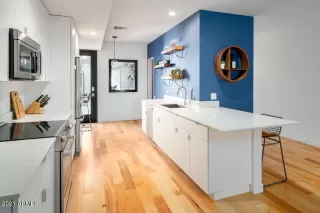 Photo #5: 6184484 Listing 