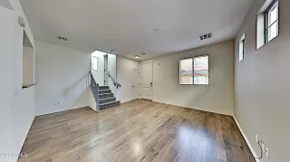 Photo #5: 6184669 Listing 