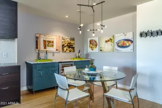 Photo #5: 6184741 Listing