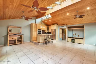 Photo #2: 6184794 Listing