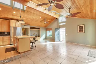 Photo #4: 6184794 Listing