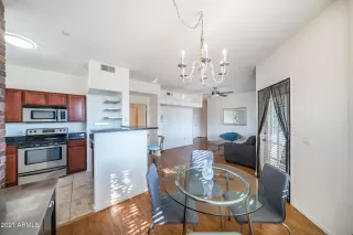 Photo #2: 6184930 Listing 