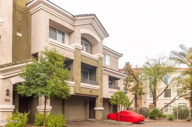 MLS: 6184953 Condo For Sale