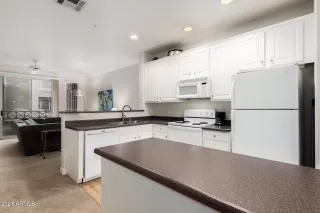 Photo #2: 6184953 Listing