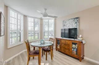 Photo #6: 6185042 Listing