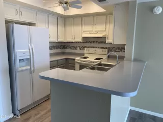 Photo #5: 6185073 Listing