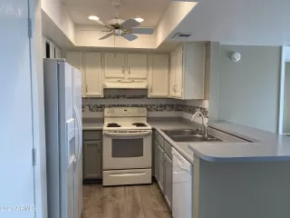 Photo #6: 6185073 Listing